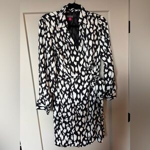 Vince Camuto Black and White Patterned Long Sleeve Dress